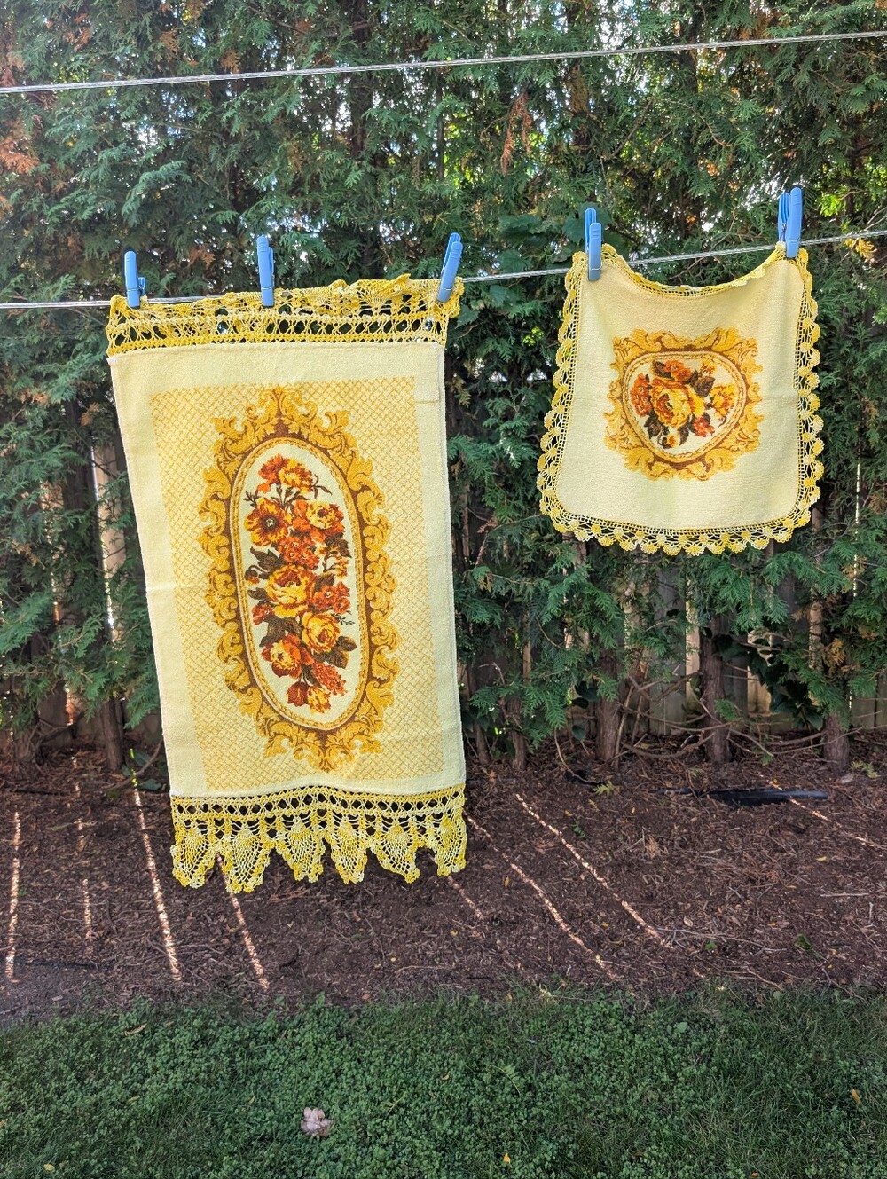 Vintage Embroidered Floral Yellow Rose Cotton Bath Towel Set Lot Of 2
